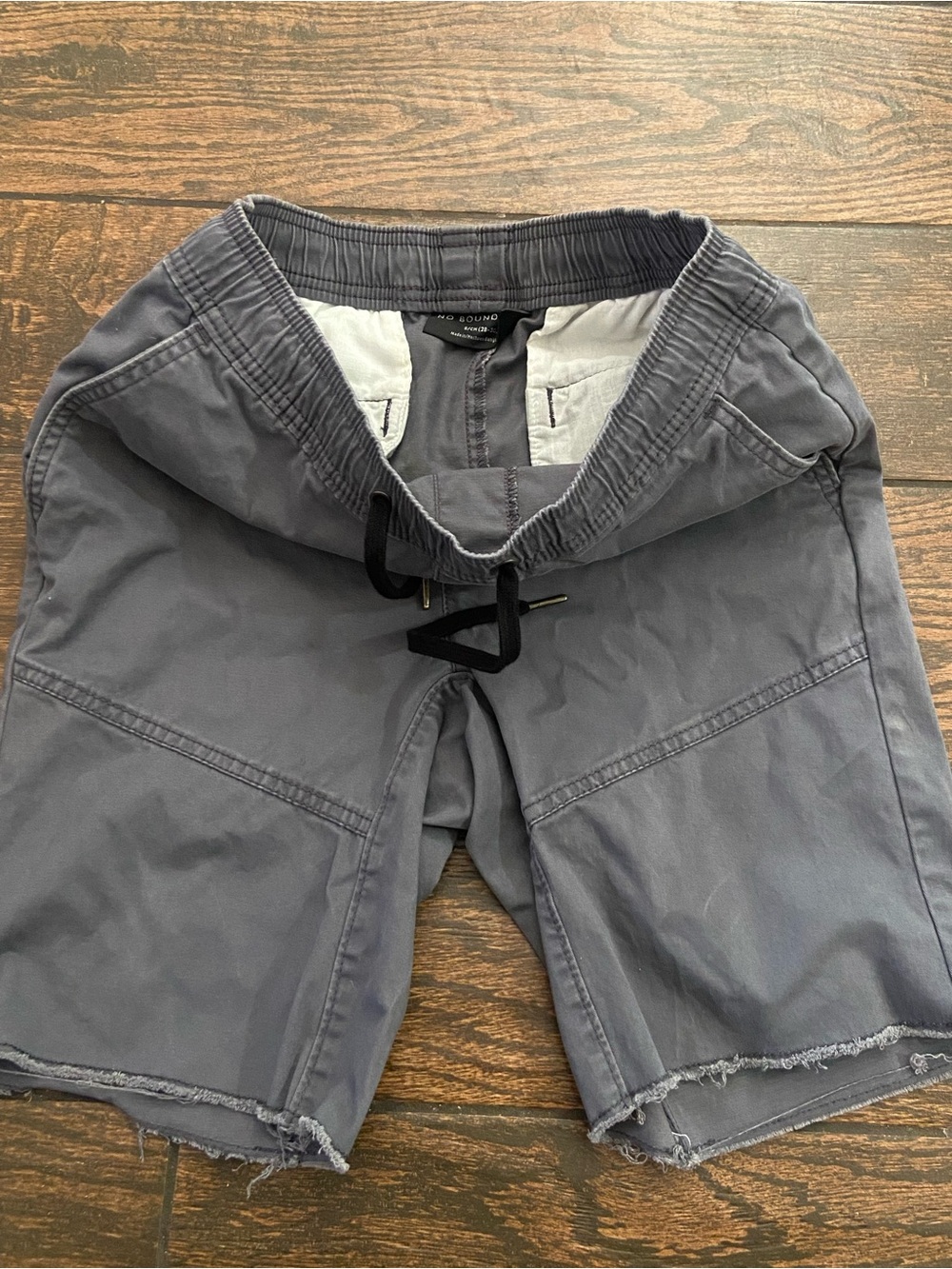 Men's Athletic Drawstring Shorts in Charcoal Gray Size S 28-30